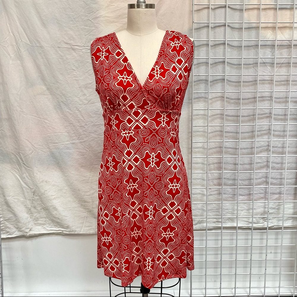 Red print sleeveless dress NWT